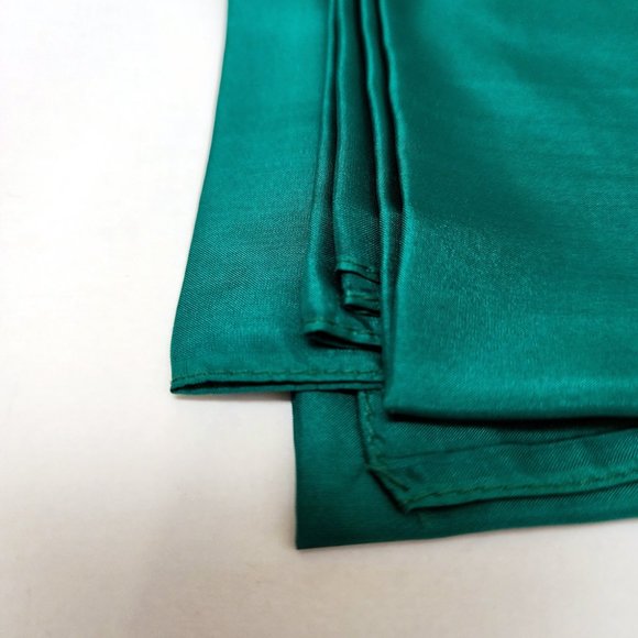 Premium Silks 36 " (Green) by Magic by Gosh - Picture 6 of 9